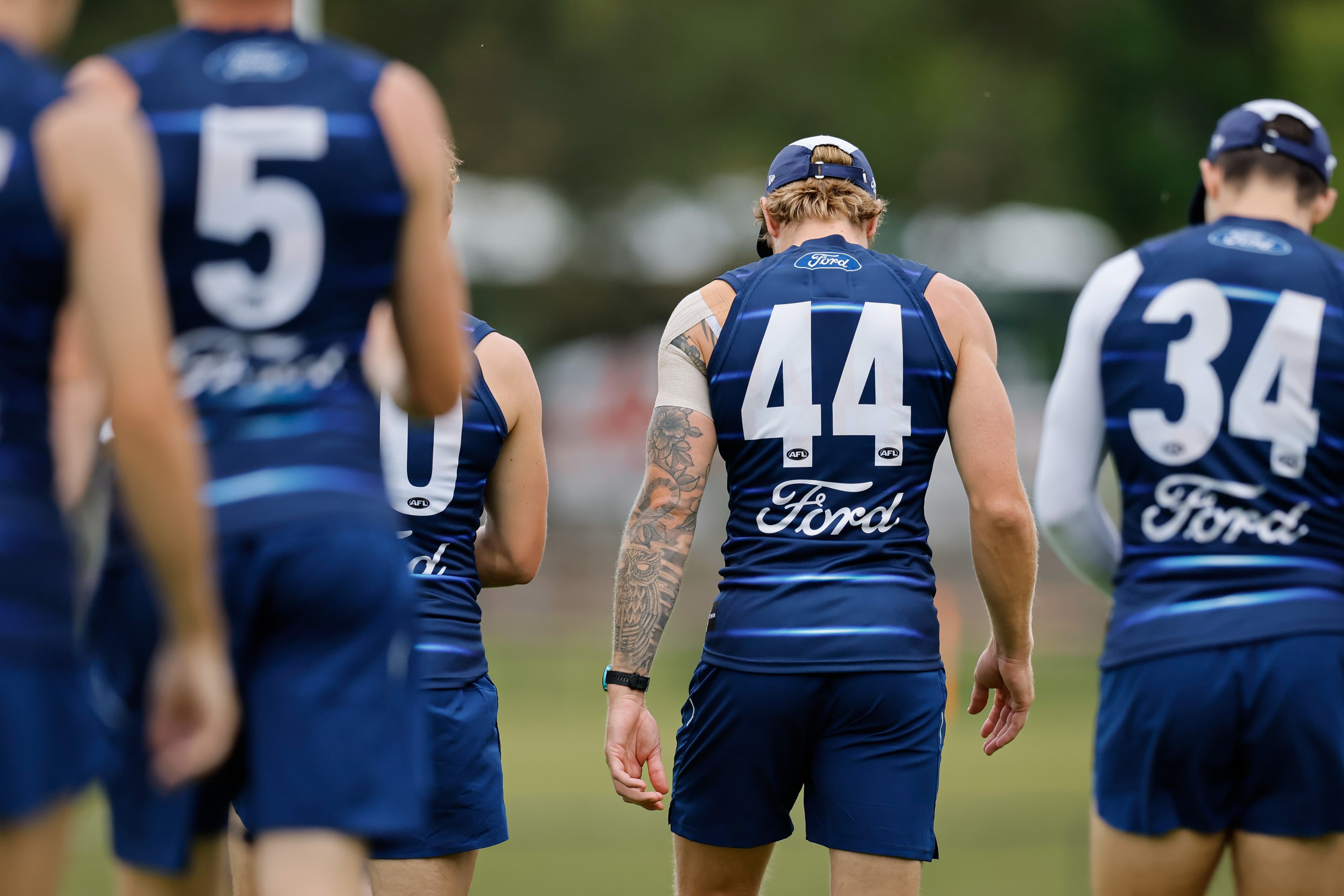 “Crook as a dog”: Cat confirms star defender's illnesss
