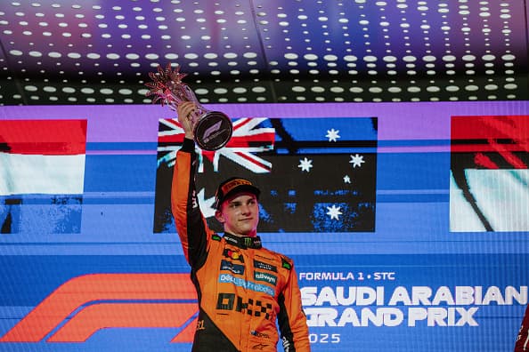 Piastri wins in Saudi Arabia to lead the World Drivers' Championship