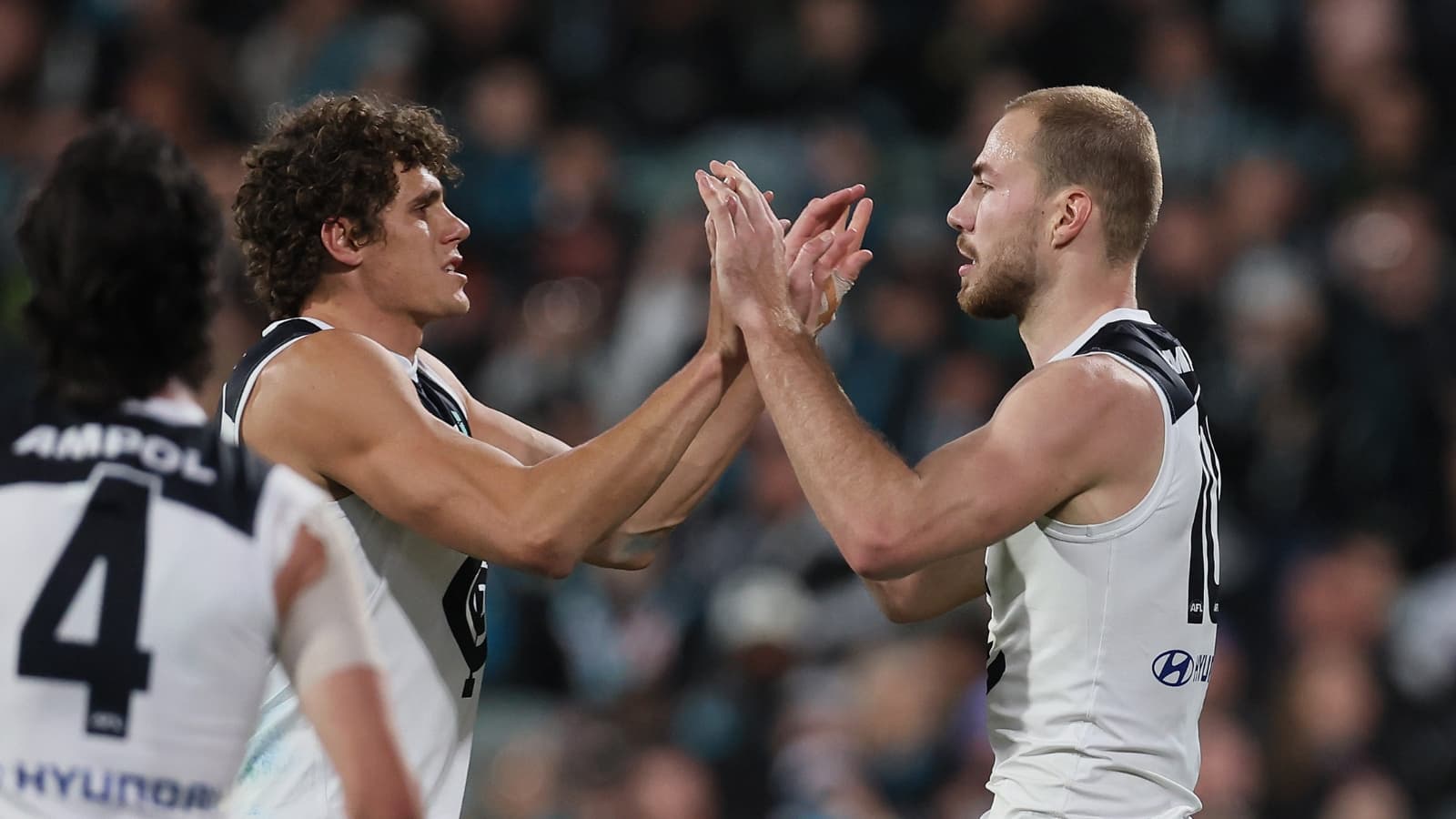 "Nearly fell off my bed": Voss shuns star Blues' trade rumours