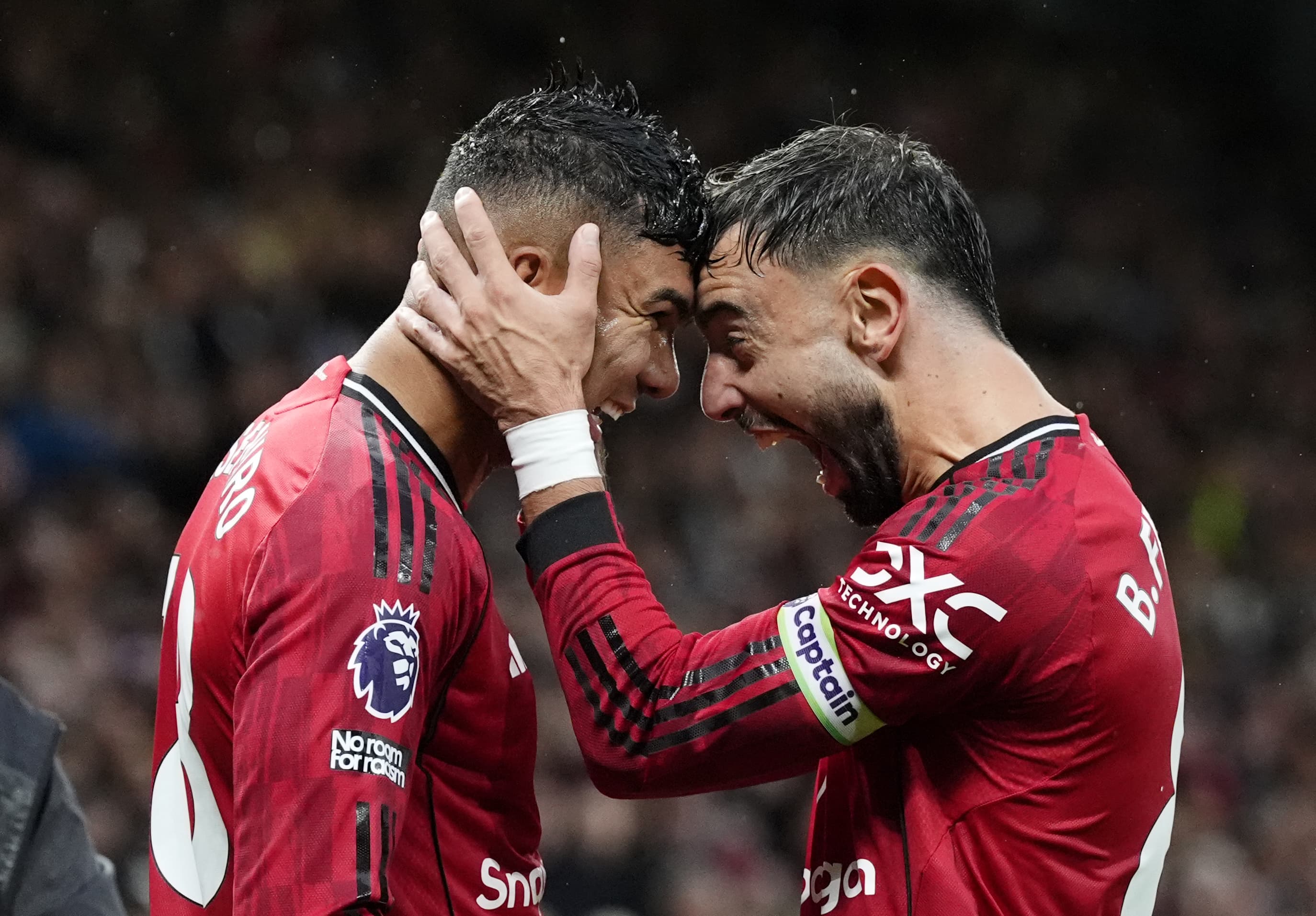 United bounce back from derby thumping as West Ham sink to new low