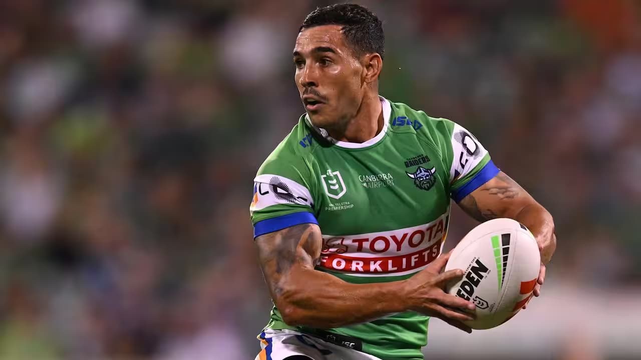 Manly set to swoop on Raiders' gun halfback