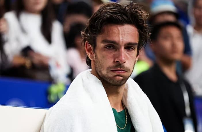 Tennis star clarifies Chinese remarks amid fierce backlash